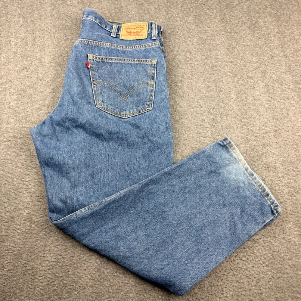 Levi's 550 Relaxed Fit Men's Jeans 38x30 Medium Wash‎ Blue Denim 550-0216